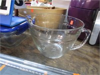 PAMPERED CHEF 8 CUP MEASURING CUP/BATTER BOWL