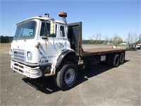 1980 International COF195OD 26' T/A Flatbed Truck