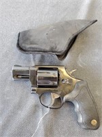 P777- Taurus 7 Shot Revolver