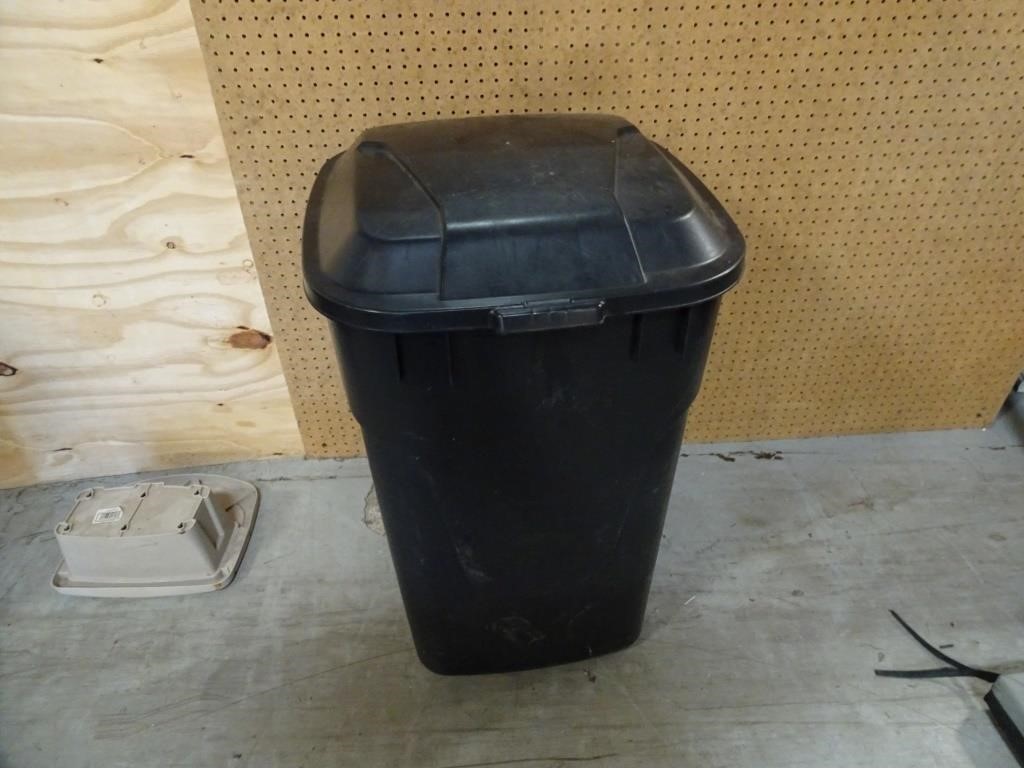 Eco Ark Heavy Duty Trash Can with Lid