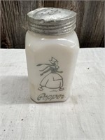 MCKEE PEPPER SHAKER - DUTCH