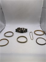 BRACELET LOT