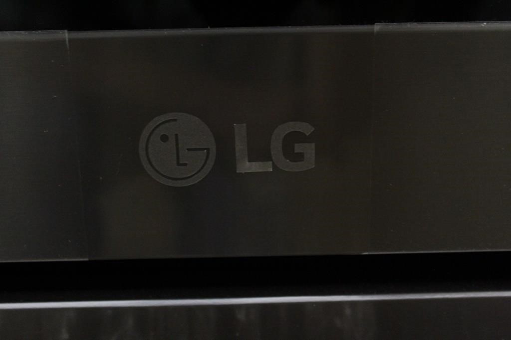 LG BUILT IN DOUBLE WALL OVEN
