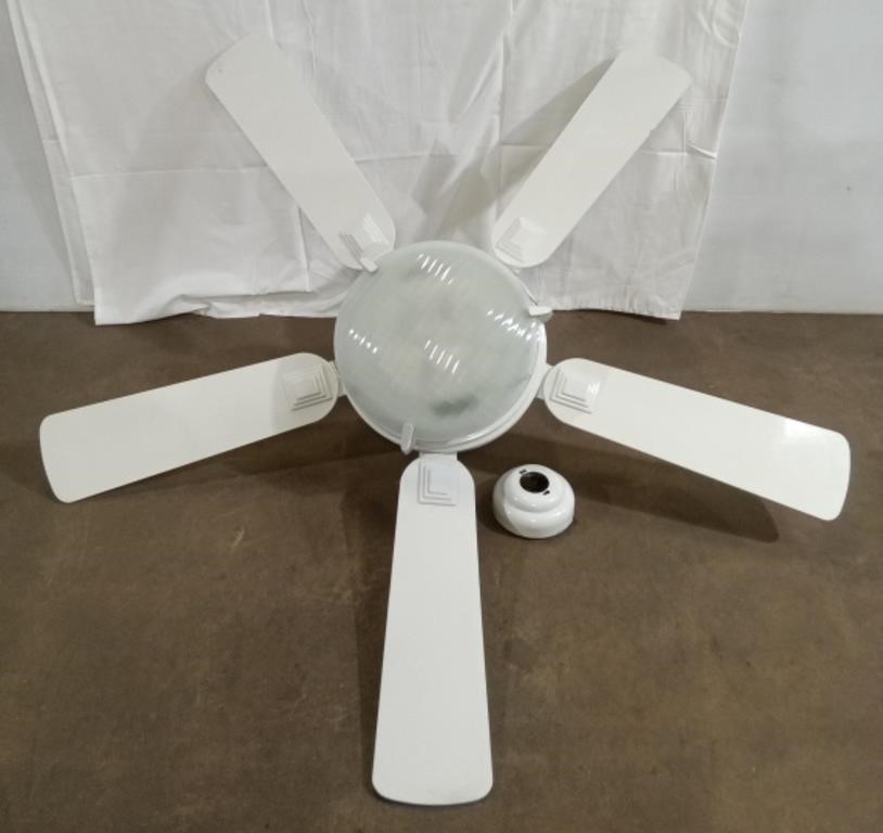 (FW) 52" ceiling fan with light and attachments.