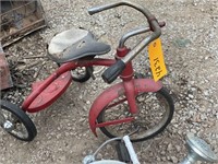 tricycle red
