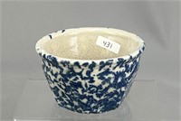 Stoneware blue sponge 7 paneled custard cup