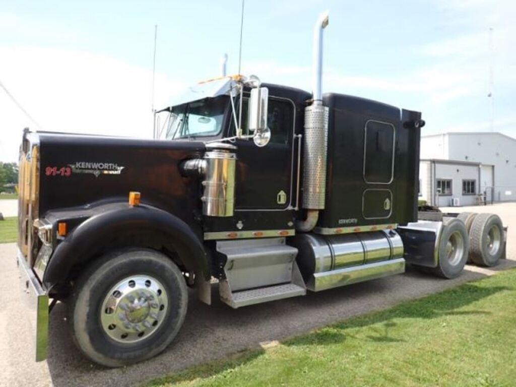 1991 Kenworth W900B T/A Hiway Tractor - Sleeper