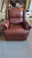 LEATHER RECLINER CHAIR VERY NICE SHAPE