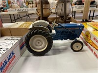 Ford 4000 Toy Tractor 1/16