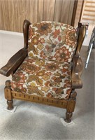 WOOD FRAME CHAIR - 34X30"- FLORAL
