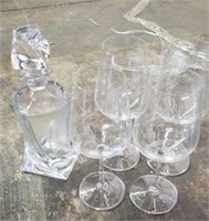 Decanter & 4 Wine Glases