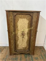 CABINET WITH MIDDLE ROLL DOOR AND 2 SIDE DOORS