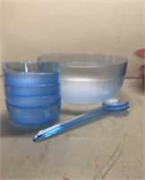 Tupperware cold salad bowls with lids and spoons