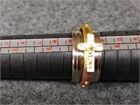 Spinner Cross Ring Size 6.5