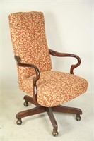 UPHOLSTERED OFFICE ARMCHAIR