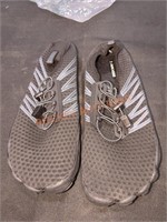 Unisex water shoes size EU 41