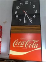 Coca-Cola lighted clock- does not seem to work