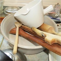 Lot of Kitchen Wares