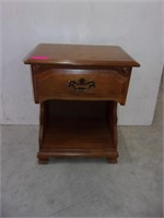 Maple one drawer nightstand 25x14x20