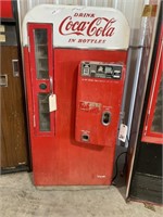 Vendo H81D Coca - Cola Bottle Pop Machine,