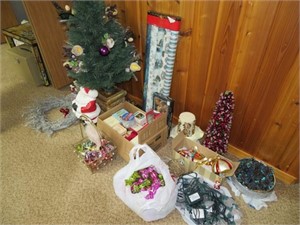 Christmas Decorations * Tree * Santa Clause