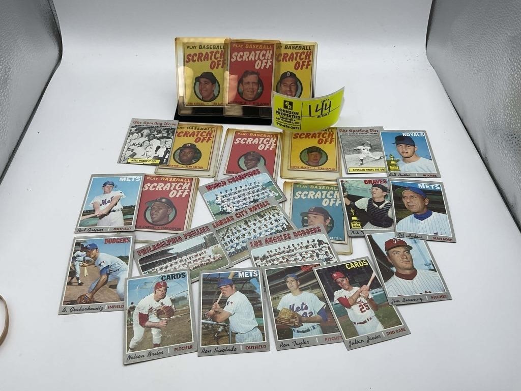 BASEBALL 1970 24 CARDS, 8 SCRATCH OFFS