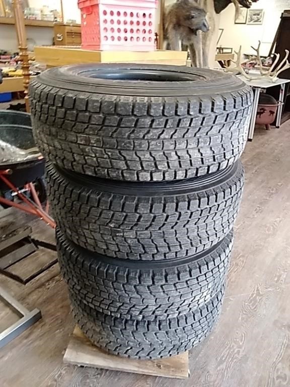 Tires and Wheels p225/75 r15 6 lug Wheels