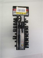 NEW 16PC Husky Ratchet Socket Set Retail$39.97
