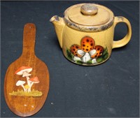 McCoy Mushroom Pot & Mary Margaret Decor Paddle