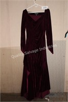retro velvet dress size M