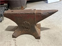 19 IN 125LB ANTIQUE FISHER ANVIL WELL USED