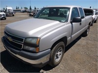 2007 Chevrolet 1500 4x4 Extra Cab Pickup Truck