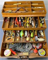 Vintage Full Fishing Tackle Box Lots of Lures