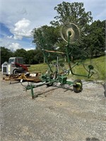 John Deere 702 Hay Rake, (10) Wheel With a Kicker