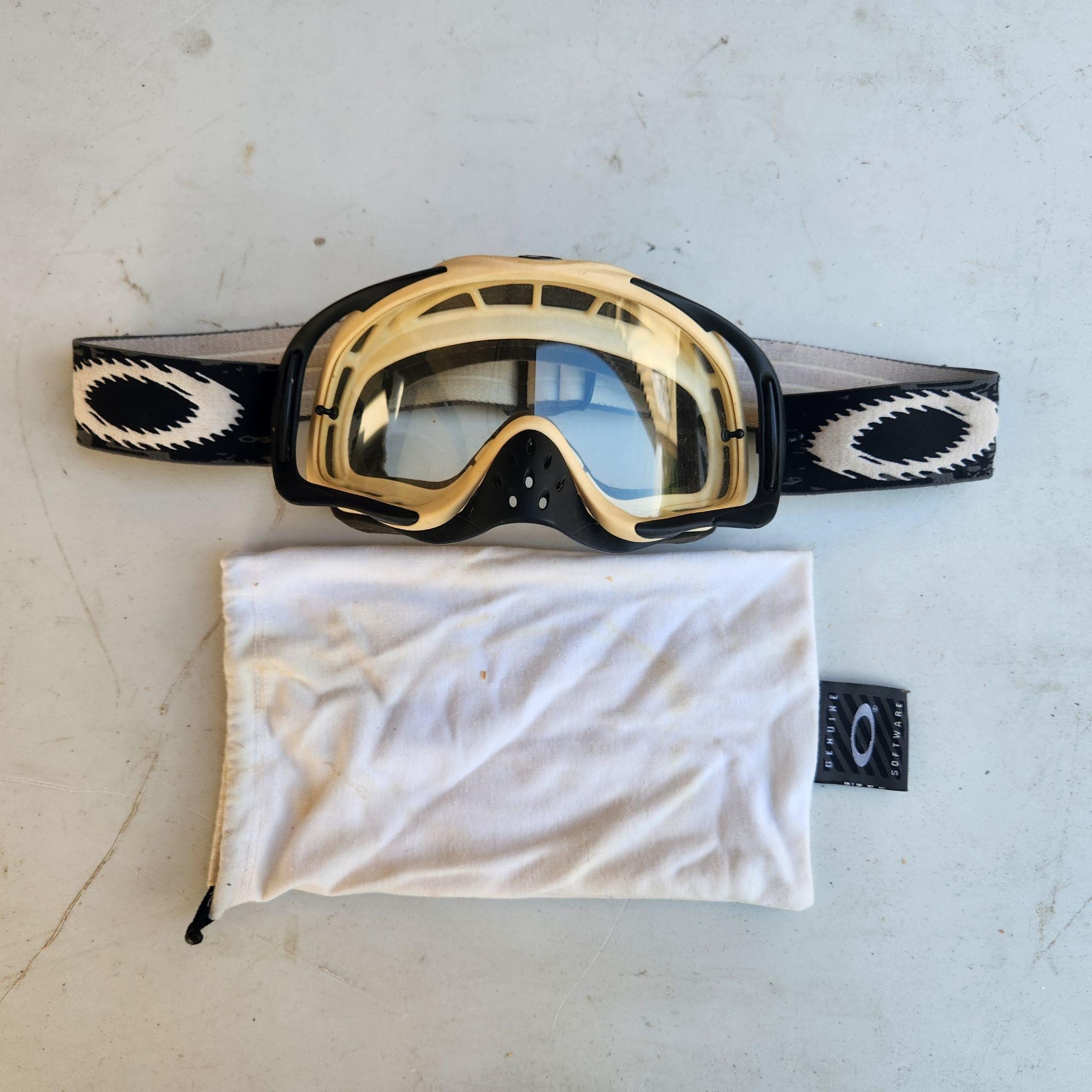 WHITE OAKLEY CROWBAR GOGGLES