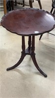 Mersman Duncan Phyfe Lamp Table