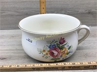 STAFFORDSHIRE POT WITH HANDLE