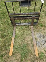 QUICK ATTACH PALLET FORKS