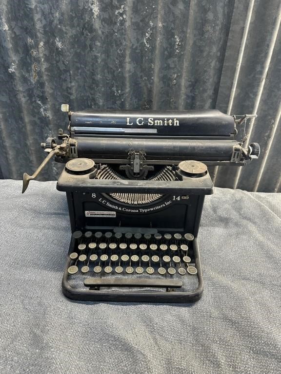 LC Smith Antique type writer