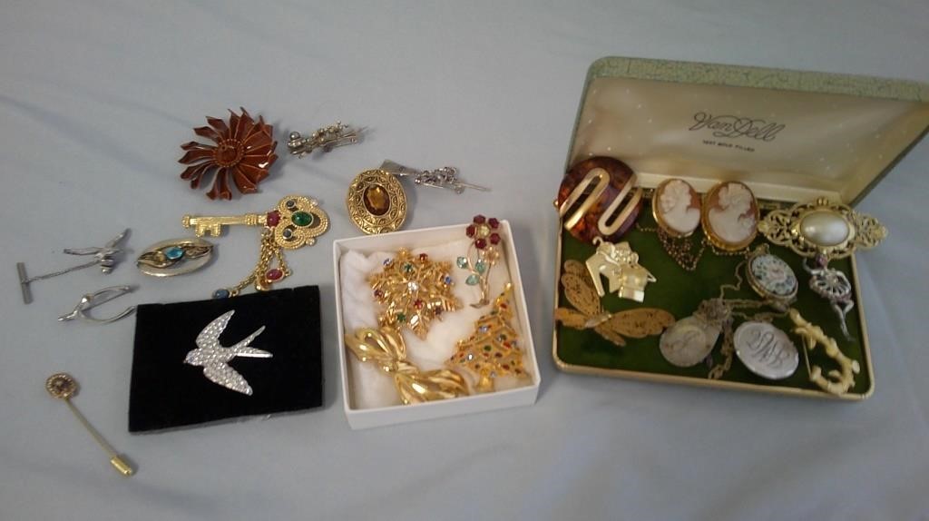 brooches