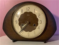 Vintage "Smiths" Mechanical Key Wind Clock