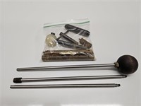 FLAT OF MISC MUZZLE LOADER ACCESSORIES, CLEAN ROD