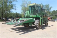 John Deere 6600 Diesel Combine