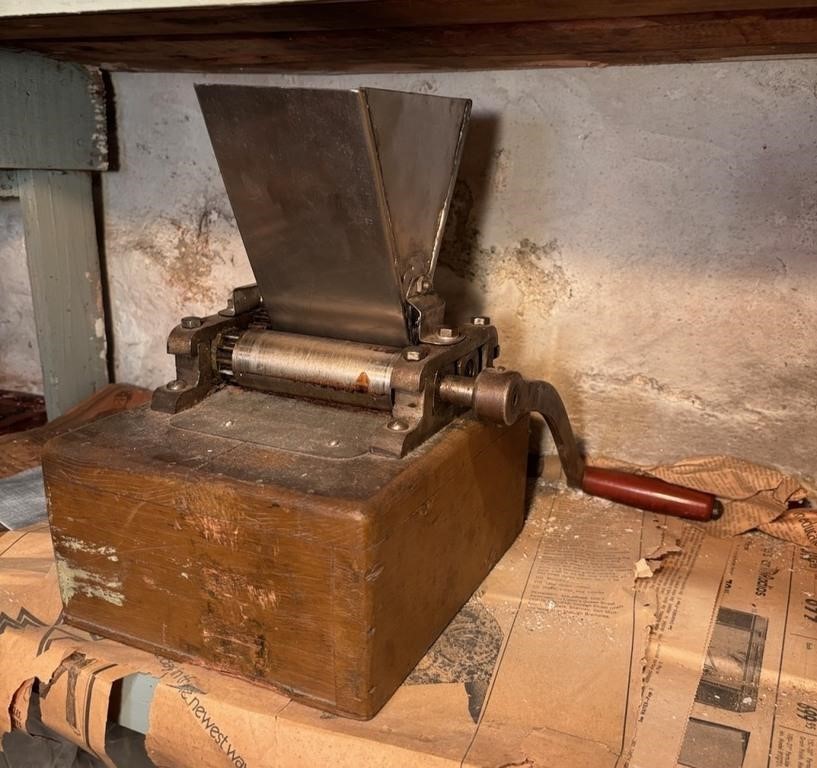 Antique Metal Press, Hand Crank
