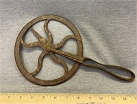 Rustic Wiley & Russell MFG Co Measuring Wheel