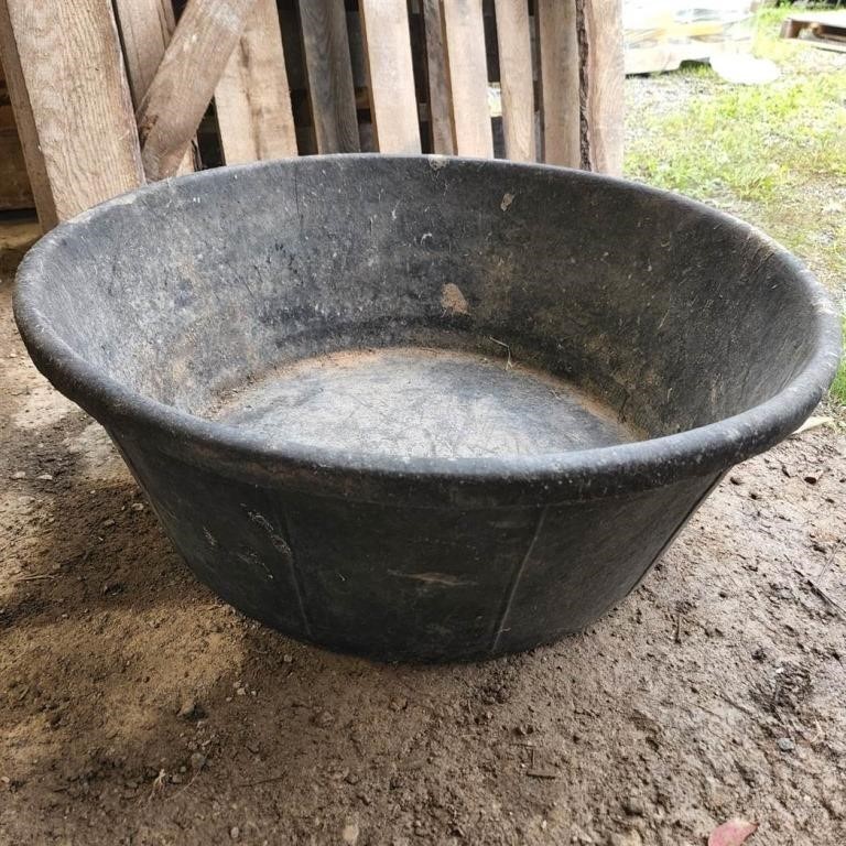 Large Rubber Feed Bowl 25" dia x 10"H