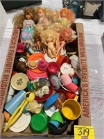 FLAT W/ PLASTIC KIDS DISHES, GROUP OF DOLLS