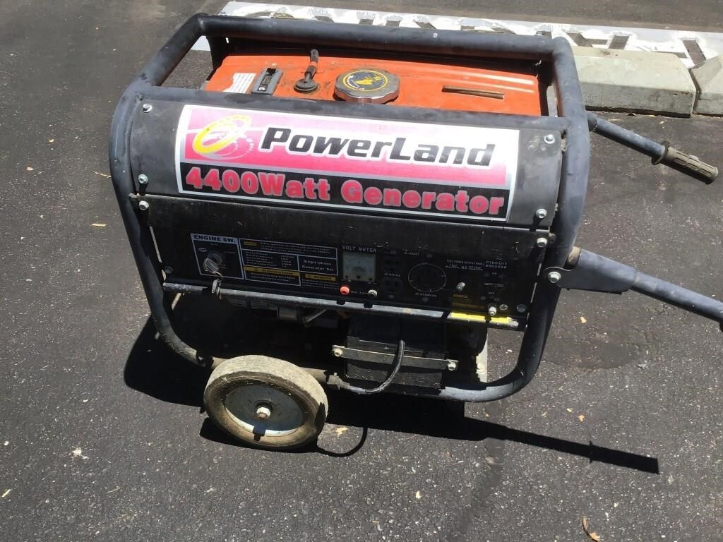 Powerland 4400 Watt Generator - Runs