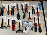 LOT OF 17 KITCHEN AID UTENSILS