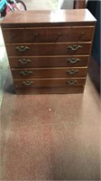 3 drawer chest of drawers